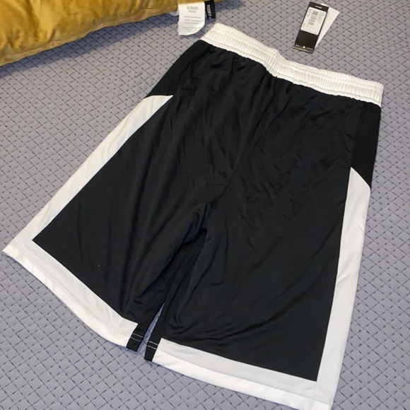 Adidas Y Team Short - Picture 7 of 8